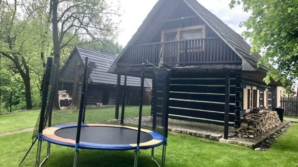 Chaty Reľov a Stromodomček Reľov 86