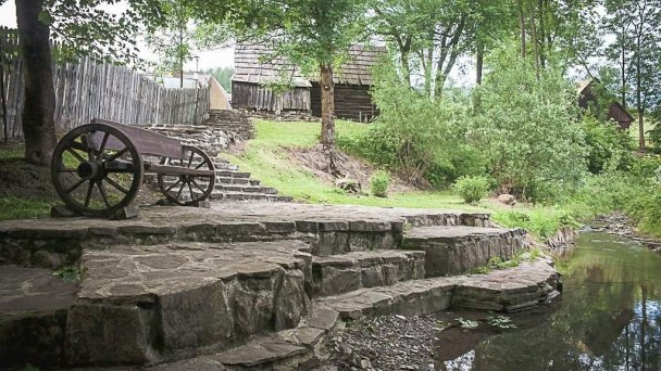 Chaty Reľov a Stromodomček Reľov 78