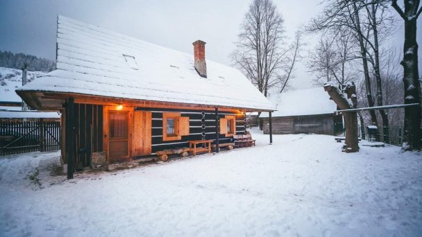Chaty Reľov a Stromodomček Reľov 77