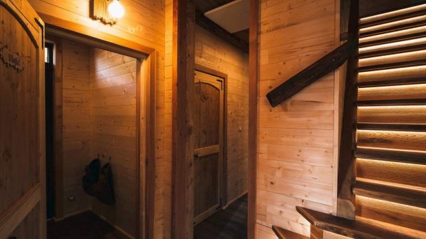 Chaty Reľov a Stromodomček Reľov 43