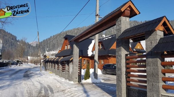 Drevenice Danka a Hanka Zázrivá 76