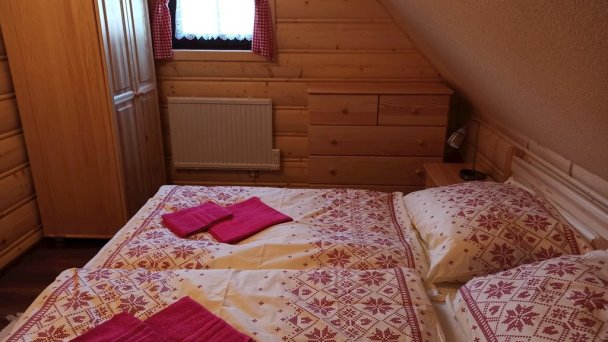 Drevenice Danka a Hanka Zázrivá 12