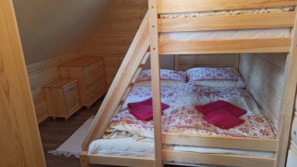 Drevenice Danka a Hanka Zázrivá 37