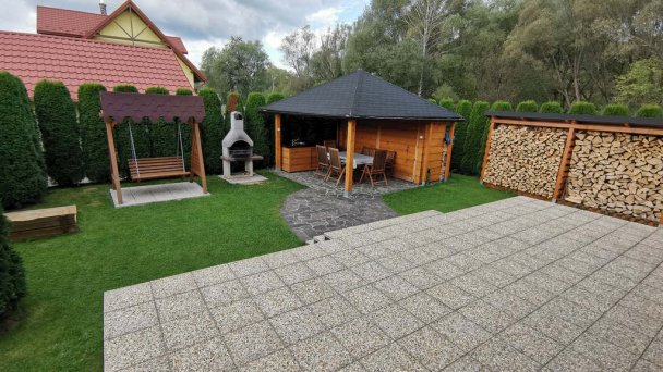 Drevenica pod Troma Korunami Červený Kláštor 12