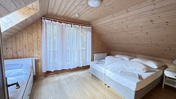 CHATA MARÍNA KUBÍNSKA HOĽA Dolný Kubín 15
