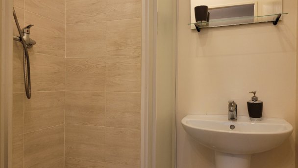 APARTMÁN***ROŽŇAVA 15