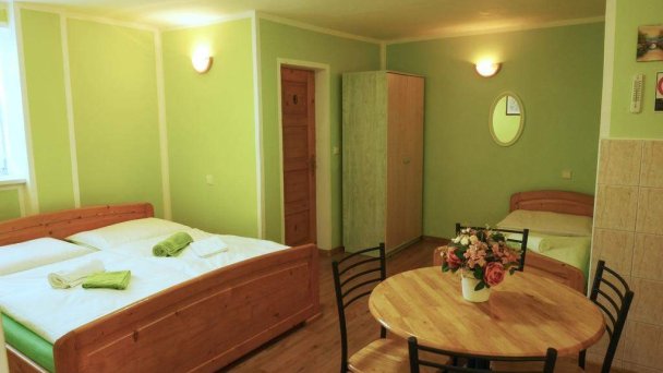 Apartmán pri zámočku Bešeňová 31 Apartmán pri zámočku Bešeňová 31