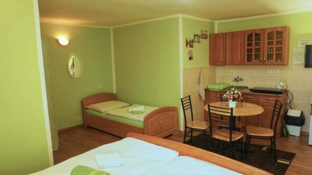 Apartmán pri zámočku Bešeňová 30 Apartmán pri zámočku Bešeňová 30
