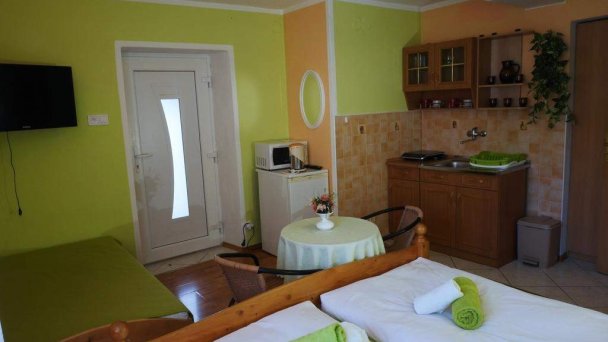 Apartmán pri zámočku Bešeňová 27 Apartmán pri zámočku Bešeňová 27