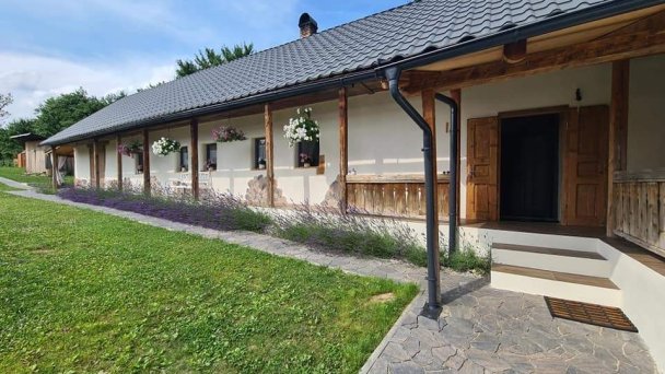 Chalúpka na prameni Lúčka (okres Rožňava) 24