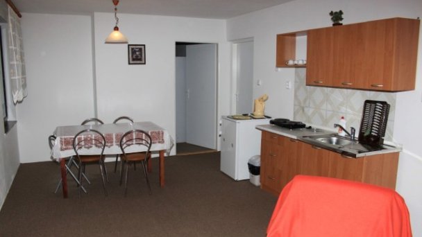 Privát s apartmánmi Ajka Pavčina Lehota 7