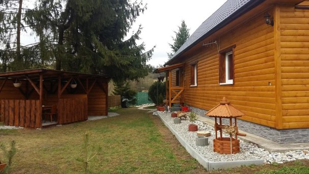 Liptovská chata pri potoku Svätý Kríž 30