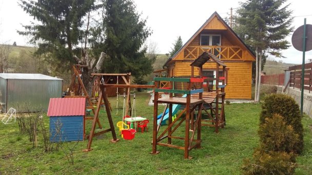 Liptovská chata pri potoku Svätý Kríž 33