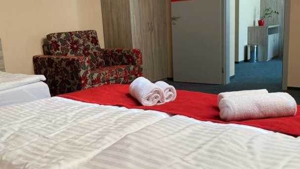 F-Team Hotel Podtureň 19
