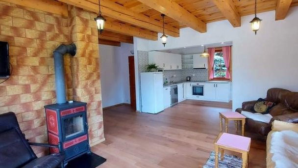 Chata HolidayRaj s wellnessom pri Bešeňovej Malatíny 22