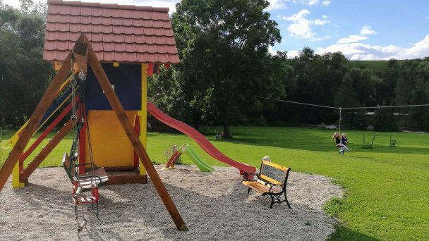 Chata HolidayRaj s wellnessom pri Bešeňovej Malatíny 91