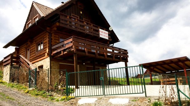 Zrubové chaty na brehu Liptovskej Mary Bobrovník 65