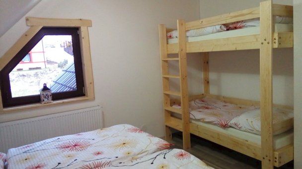 Zrub Jánošík Valča 9