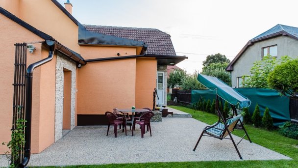 Chalupa pri potoku Valča 9 Chalupa pri potoku Valča 9