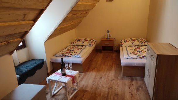 Prosredná pivnica Sebechleby 10