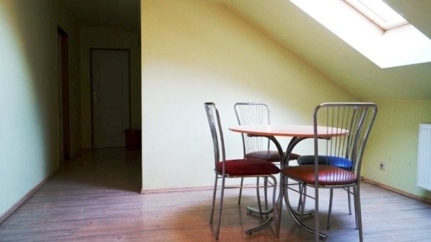 Ubytovňa Obchodné centrum Zavar 10