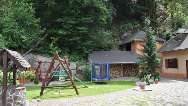 Chata Srdiečko Hodruša - Hámre 16 Chata Srdiečko Hodruša - Hámre 16