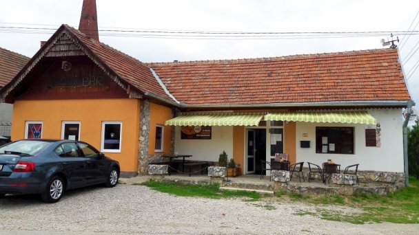 Ubytovanie Bastards Čakajovce 21 Ubytovanie Bastards Čakajovce 21