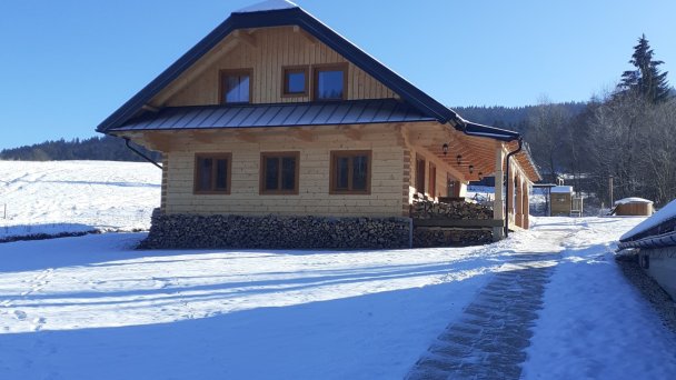 Vínna pivnica Makov 14 Vínna pivnica Makov 14