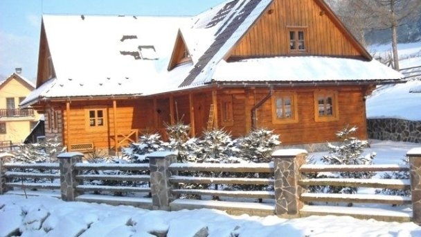 Drevenica za vodou Liptovské Revúce 6
