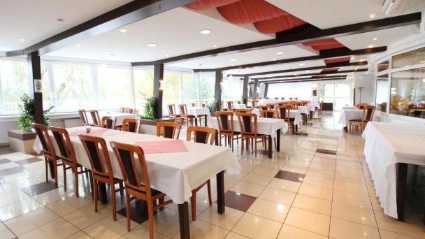 Hotel Zátoka Senec 65
