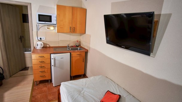 Apart Hotel VILLA IVICA  Záhorská Bystrica 35