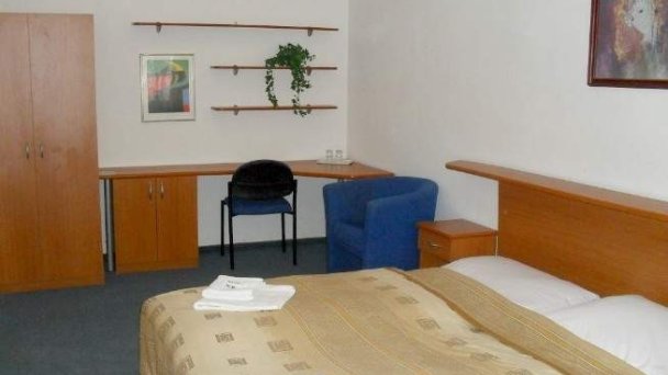 Hotel Fortuna Senec 4