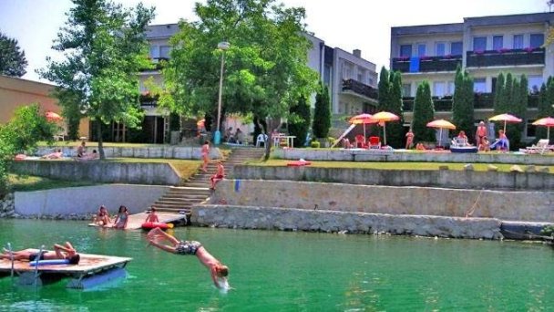 Hotel Fortuna Senec 6