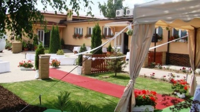 Chatová osada Lodenica a Vila Fiesta Šintava