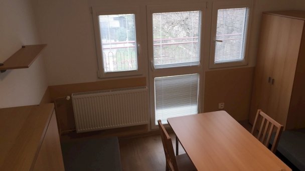 Ubytovňa Dama Sereď 18