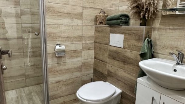 Eugen Apartmán 12