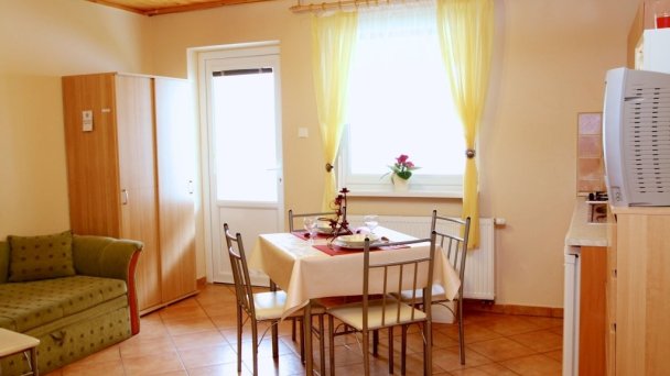 Zelený domček Veľký Meder 44 Zelený domček Veľký Meder 44