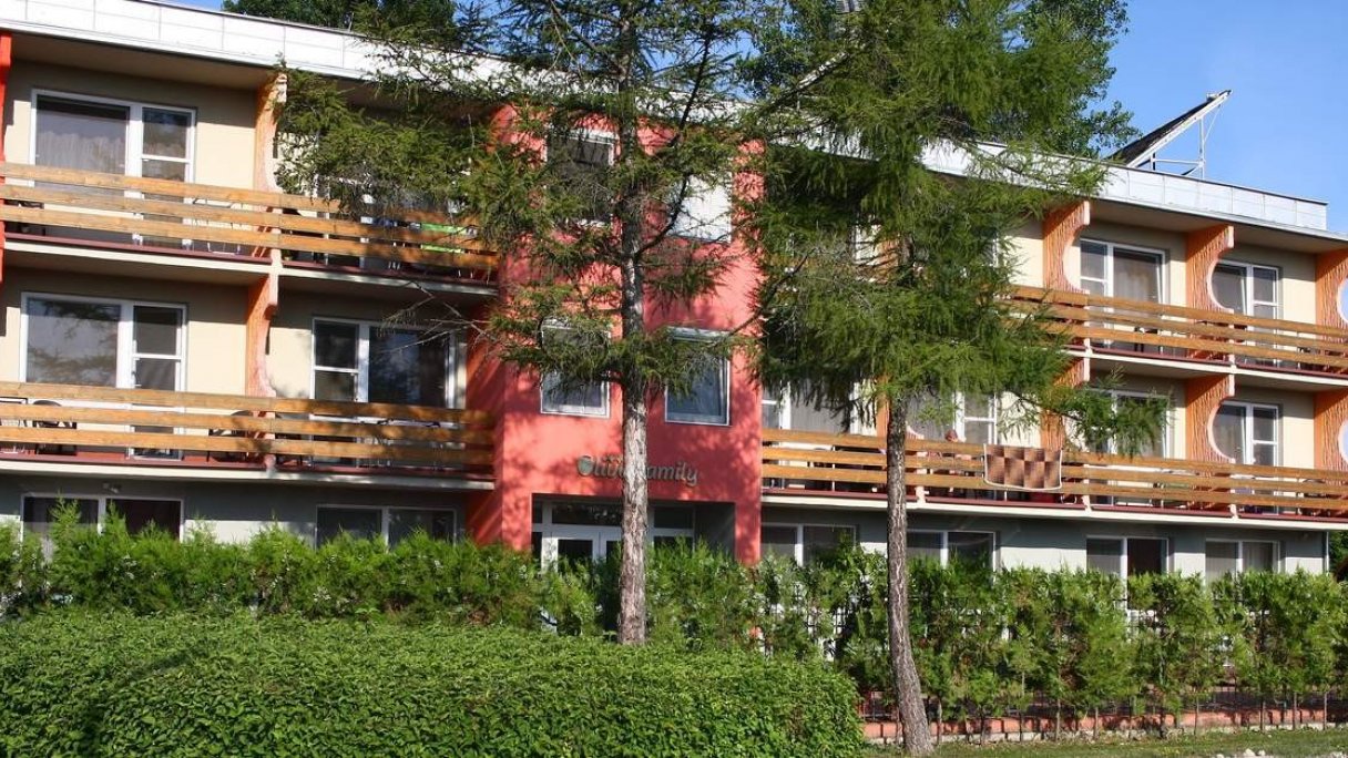 Olive Family Resort Patince 1