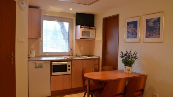 Apartmánový dom Kristián Podhájska 3