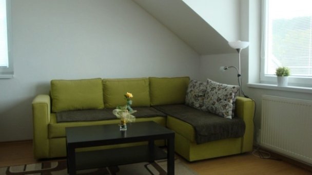 Slnečný apartmán Podhájska 8 Slnečný apartmán Podhájska 8