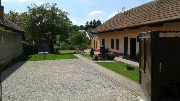 Chalupa Viktória Podhájska 13