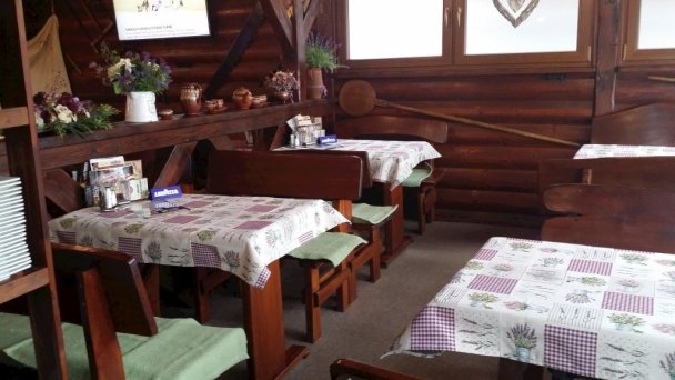 Gazdovský dvor Podhájska 24