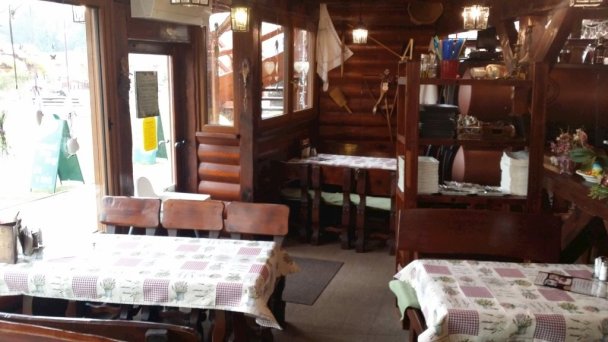 Gazdovský dvor Podhájska 25