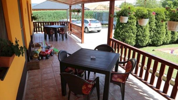 Apartmány Červený Smrek Štúrovo 27