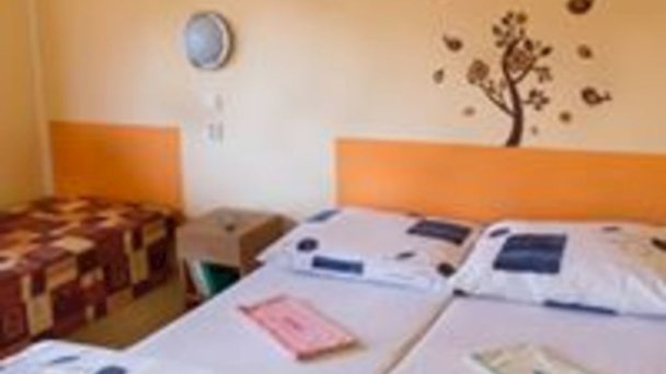 Apartmány a Štúdiá Henrieta Štúrovo 23