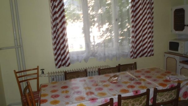 Ubytovanie Starý orech Štúrovo 11 Ubytovanie Starý orech Štúrovo 11