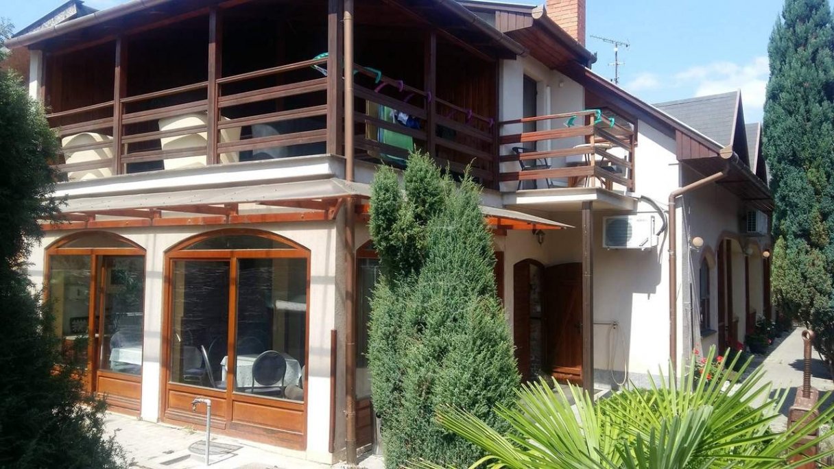 Penzión Korzo Štúrovo 1 Penzión Korzo Štúrovo 1