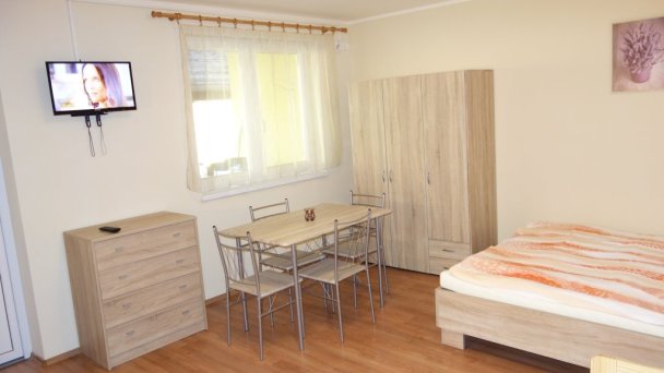Apartmány La Familia Štúrovo 23