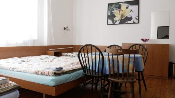 Penzión pod čerešňou, Penzión Sedliacky dvor a Penzión Šipošov dvor Štúrovo 14