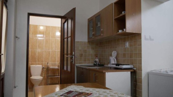 Penzión pod čerešňou, Penzión Sedliacky dvor a Penzión Šipošov dvor Štúrovo 35